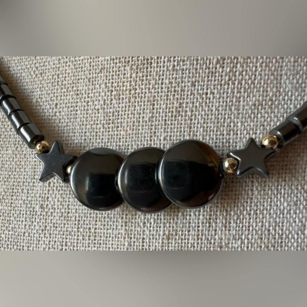 Beautiful Necklace ๐ค - Picture 2 of 5